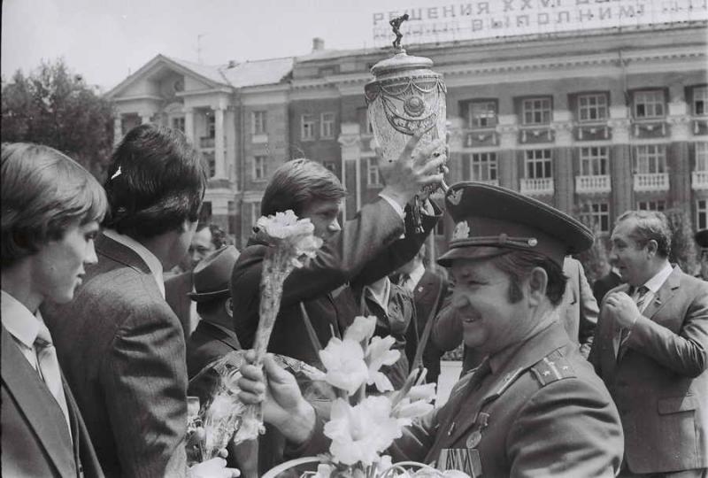 Шахтёр (Донецк) - Металлист (Харьков) 1:0. Нажмите, чтобы посмотреть истинный размер рисунка
